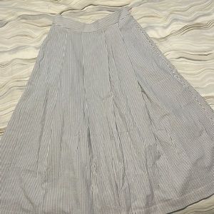 Brooks brothers pleated seersucker mid length skirt